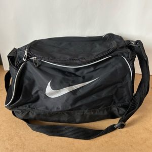 Nike men’s small duffle black
